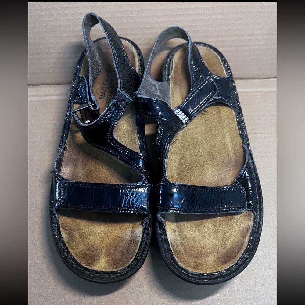 NAOT WOMENS LEATHER SANDALS Sz 7 BLACK PATTERN